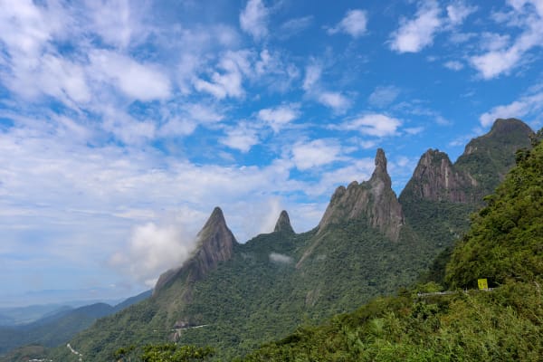 Serra dos órgãos Teresópolis Rio de Janeiro Brasil (Source_ Adobe Stock)